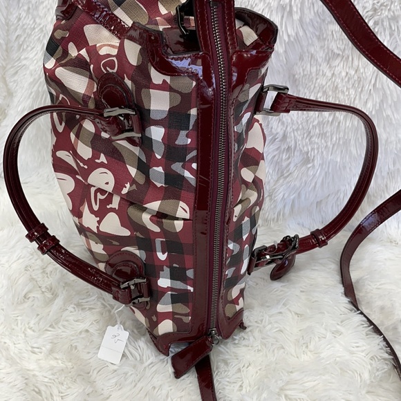 BURBERRY HEART TWO WAY SHOULDER BAG - Picture 8 of 16